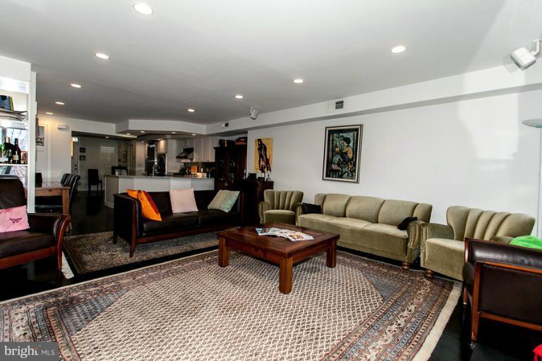 637 A Street Southeast Washington, DC 20003 - Photo 20 of 22 Living Room