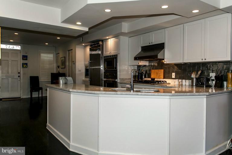637 A Street Southeast Washington, DC 20003 - Photo 5 of 22 Kitchen