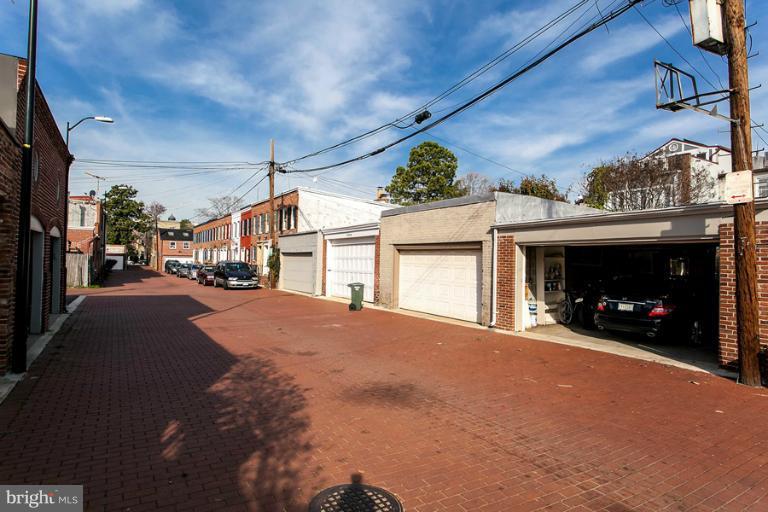 637 A Street Southeast Washington, DC 20003 - Photo 10 of 22 Exterior (Rear)