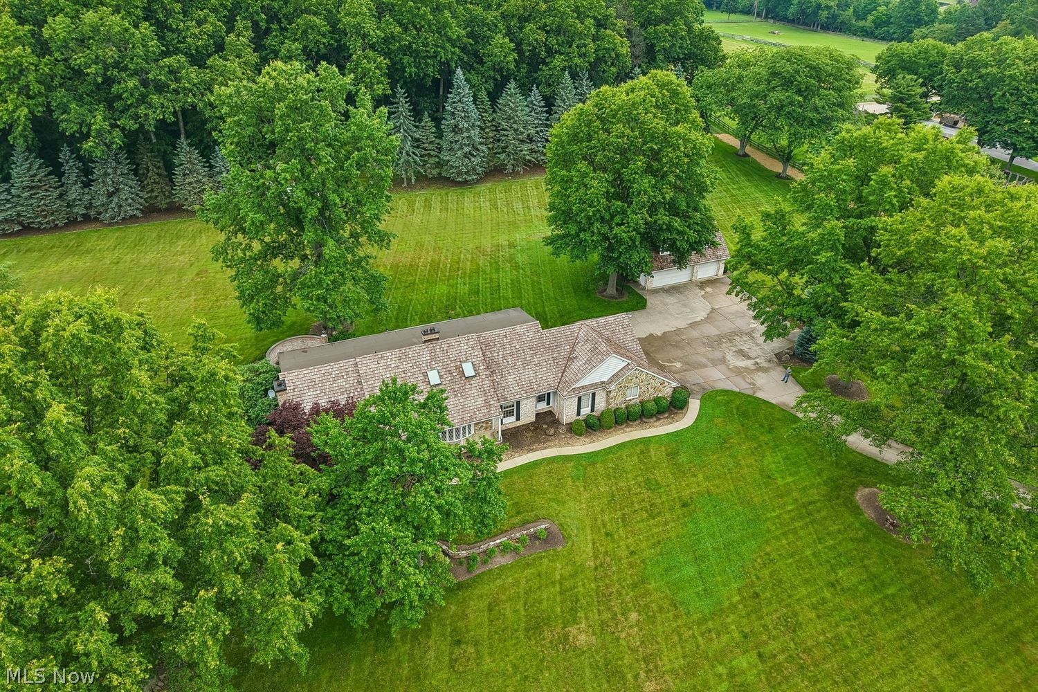 4551 Shaw Road Akron, OH 44333 - Photo 32 of 32