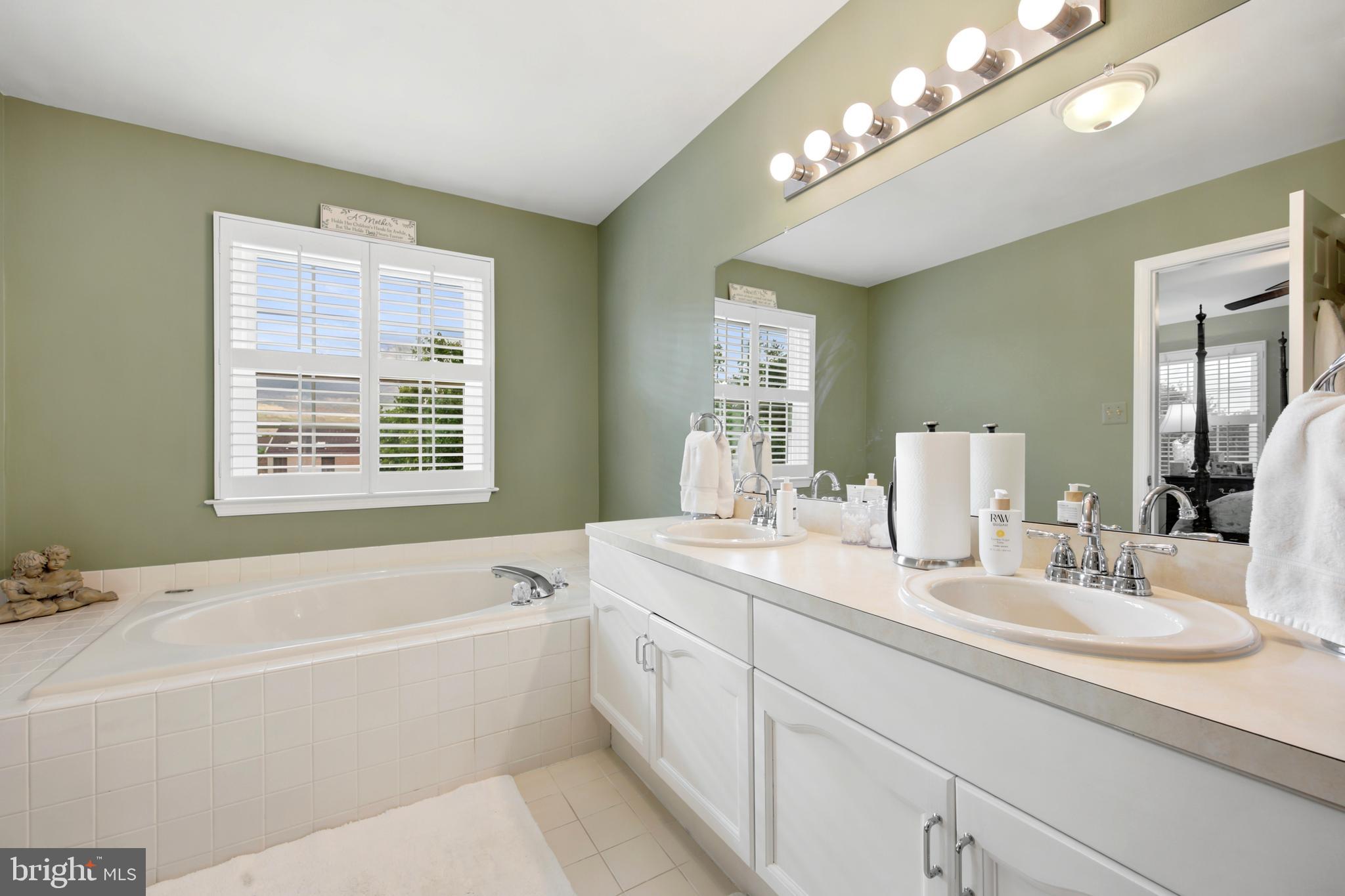 98 Walker Road Royersford, PA 19468 - Photo 20 of 25 Primary Bathroom