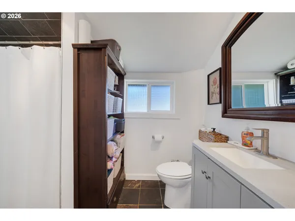 $329,000 | 2410 3rd Street, Tillamook, OR 97141