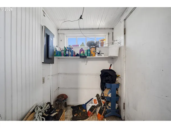 $329,000 | 2410 3rd Street, Tillamook, OR 97141