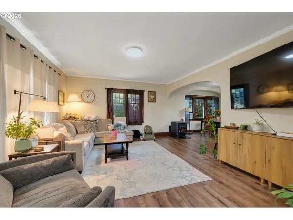 $329,000 | 2410 3rd Street, Tillamook, OR 97141