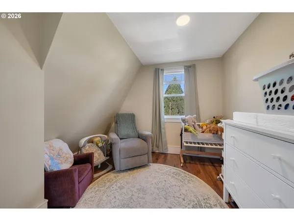 $329,000 | 2410 3rd Street, Tillamook, OR 97141