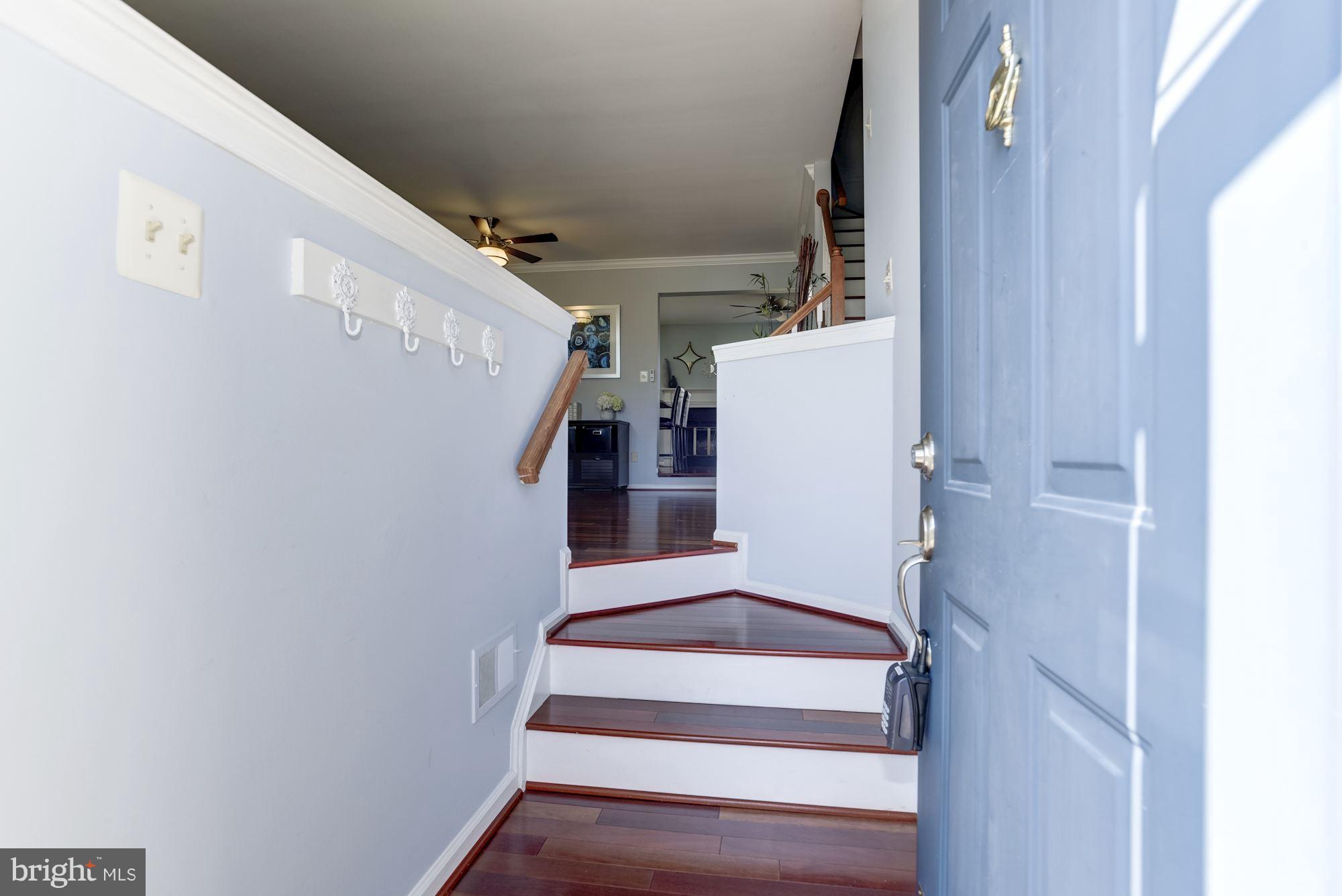 46836 Rabbitrun Terrace Sterling, VA 20164 - Photo 4 of 30 Interior (General)