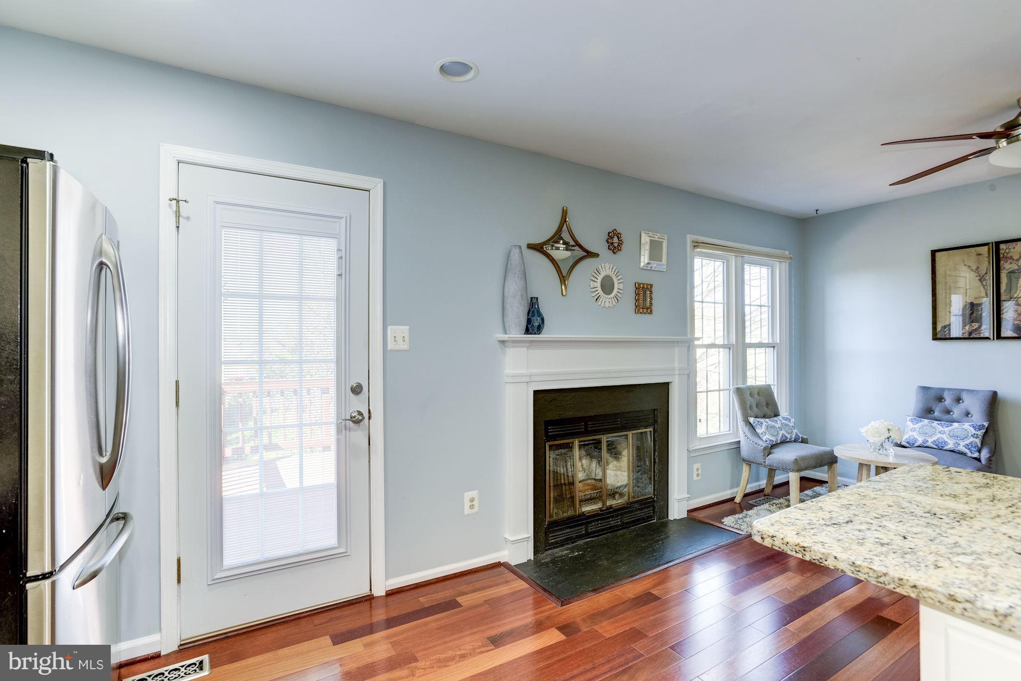 46836 Rabbitrun Terrace Sterling, VA 20164 - Photo 8 of 30 Kitchen