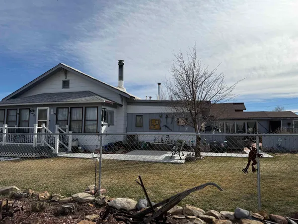 $275,000 | 206 South 4th Street, Thermopolis, WY 82443