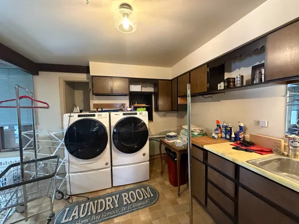 $275,000 | 206 South 4th Street, Thermopolis, WY 82443