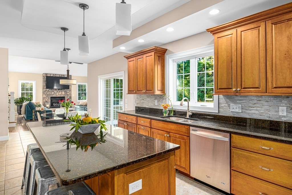 43 High Plain Road Andover, MA 01810 - Photo 10 of 41 Gallery Image 10