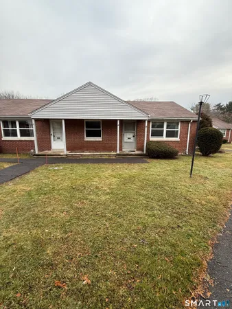 $1,875 | 21-27 Hartford Avenue, Unit 4, Newington, CT 06111