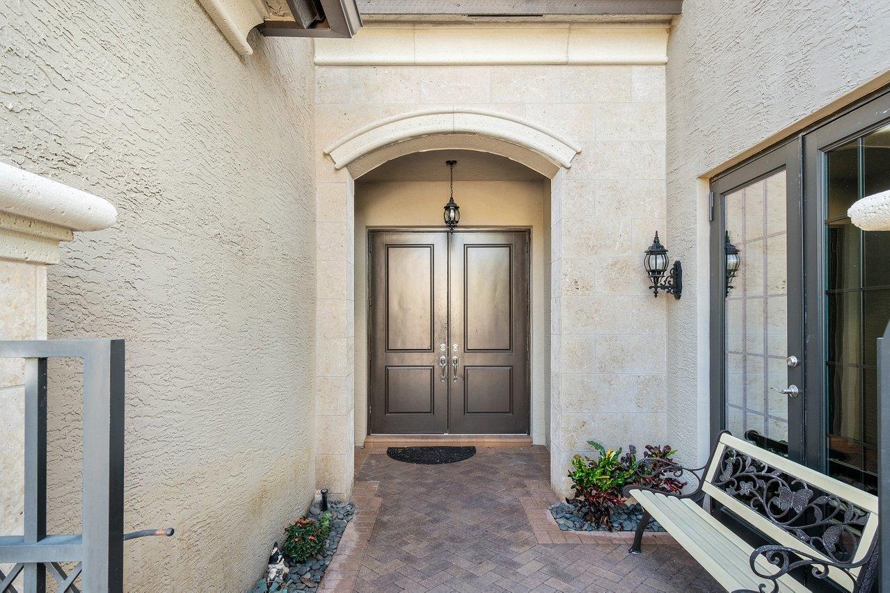 16571 Ambassador Bridge Road Delray Beach, FL 33446 - Photo 3 of 34 004-16571AmbassadorBridgeRoad-DelrayBeac