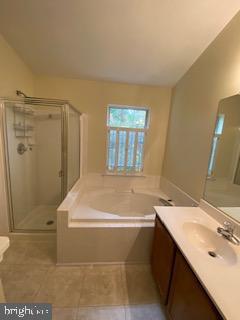 836 Faraway Court Bowie, MD 20721 - Photo 10 of 18 Master bathroom
