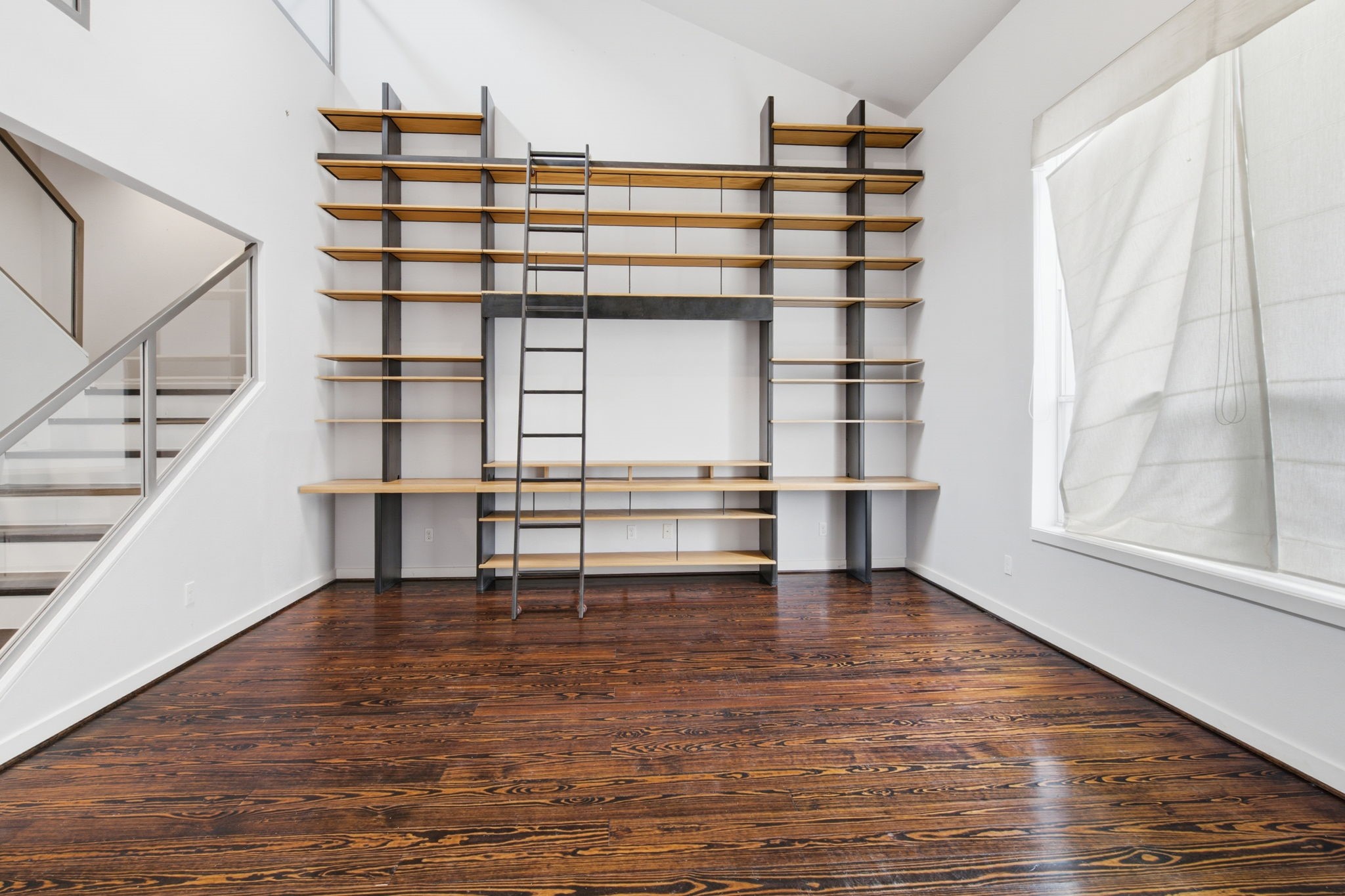 2934 Commerce Street Houston, TX 77003 - Photo 35 of 44 a view of a room with racks on the wall