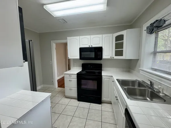 $1,650 | 3352 College Street, Jacksonville, FL 32205