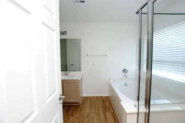 $2,050 | 3212 Victorian Manor Lane, Houston, TX 77047