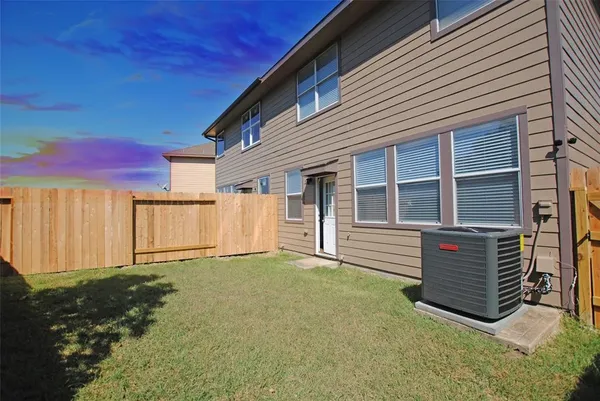 $2,050 | 3212 Victorian Manor Lane, Houston, TX 77047