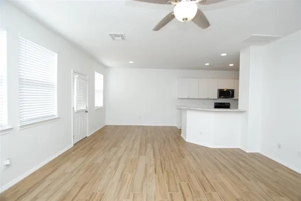 $2,050 | 3212 Victorian Manor Lane, Houston, TX 77047
