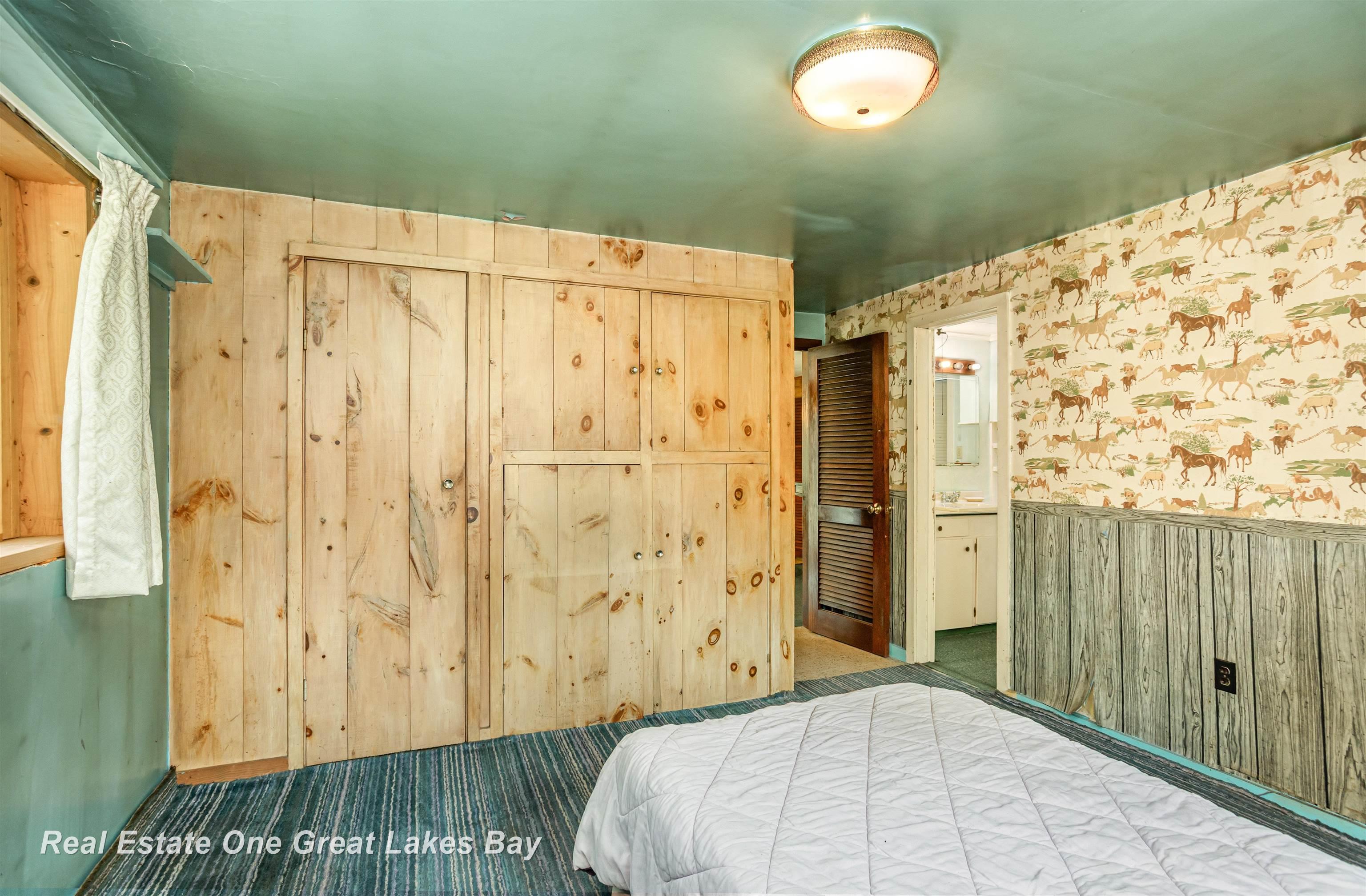 205 North Everett Road Harrisville, MI 48740 - Photo 20 of 39 Primary Bedroom
