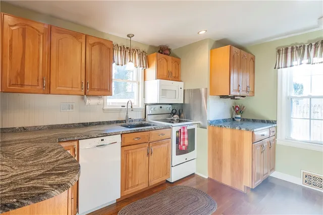 $499,900 | 77 Pinecrest Drive, Pawtucket, RI 02861