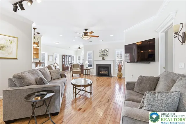 $485,000 | 18 Devonshire Drive, Easton, PA 18045