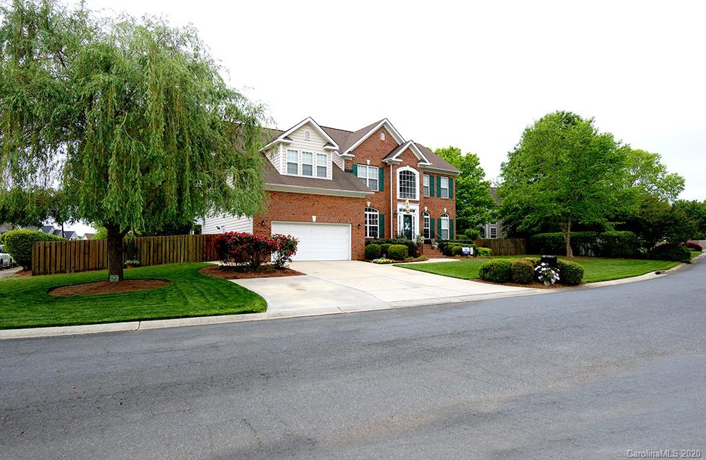 4322 Sunset Rose Drive Fort Mill, SC 29708 - Photo 33 of 34 a house view with a outdoor space