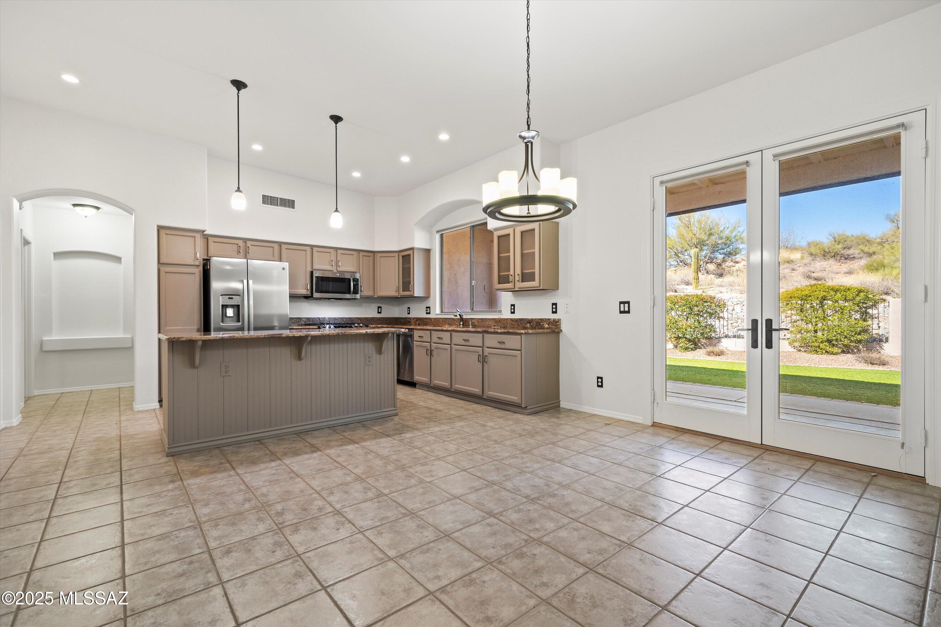 424 West Wheeler Road Tucson, AZ 85737 - Photo 9 of 34