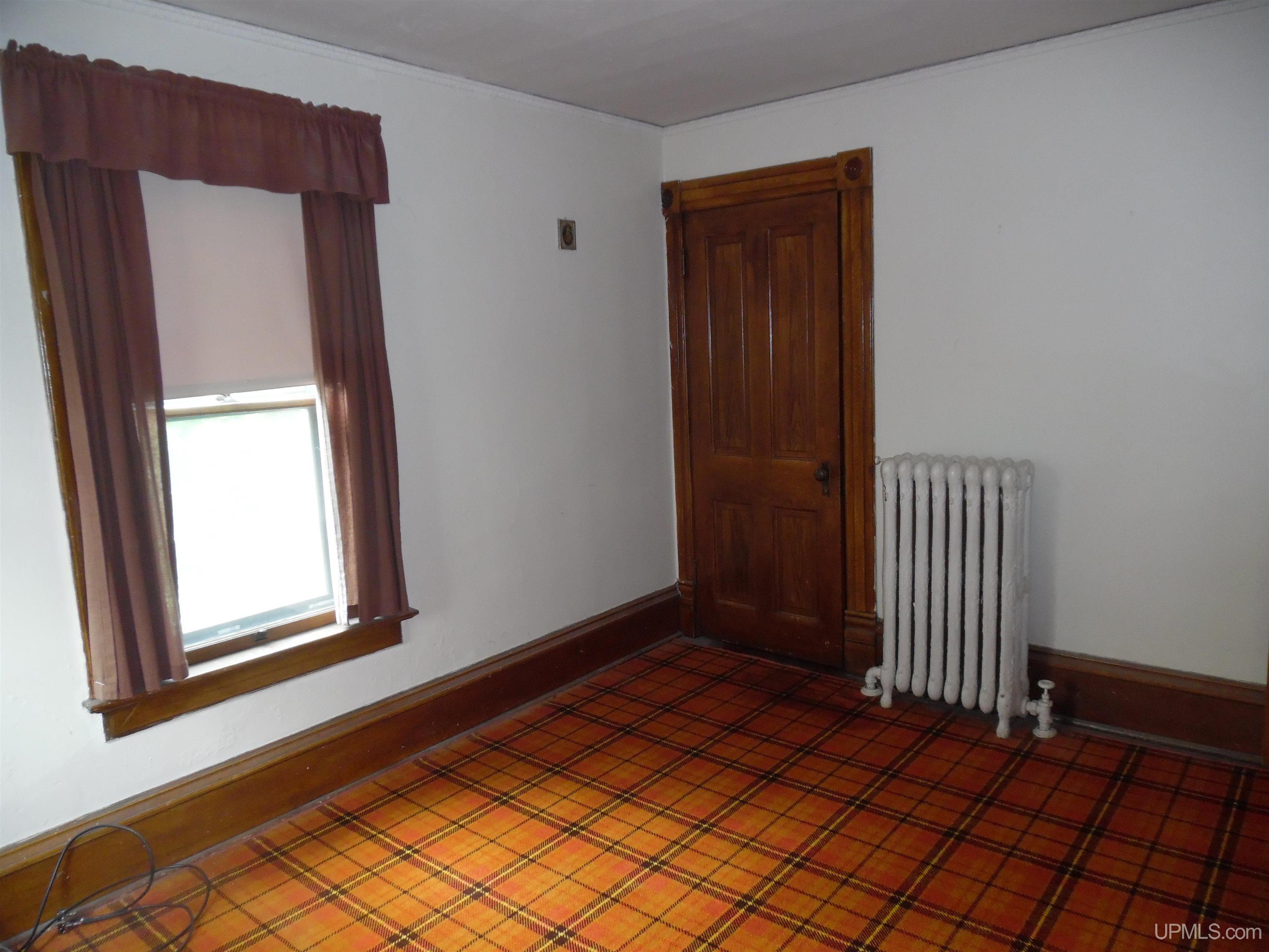 141 Pewabic Street Laurium, MI 49913 - Photo 17 of 36