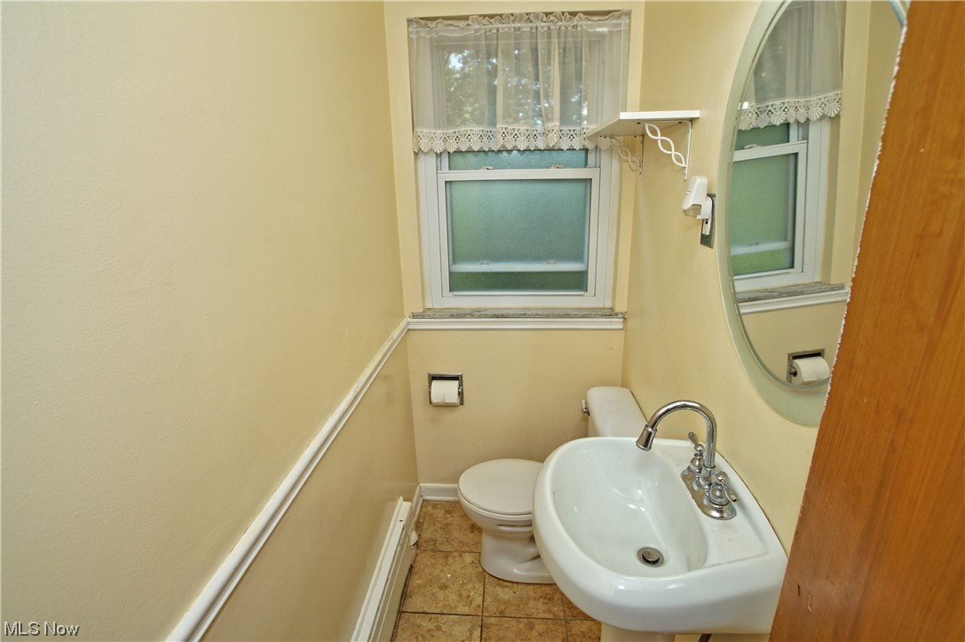 414 Harris Road Richmond Heights, OH 44143 - Photo 14 of 35
