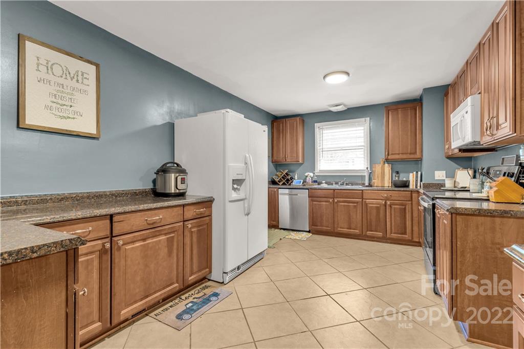 205 Azalea Road Lancaster, SC 29720 - Photo 7 of 22 Gallery Image 7