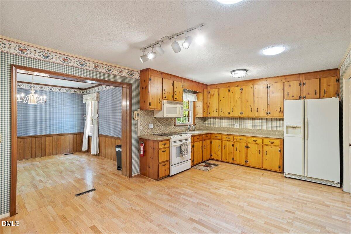 1314 Carpenter Fletcher Road Durham, NC 27713 - Photo 7 of 29