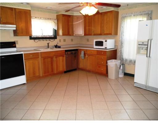 272 Center Church Road Canonsburg, PA 15317 - Photo 3 of 18 Kitchen.