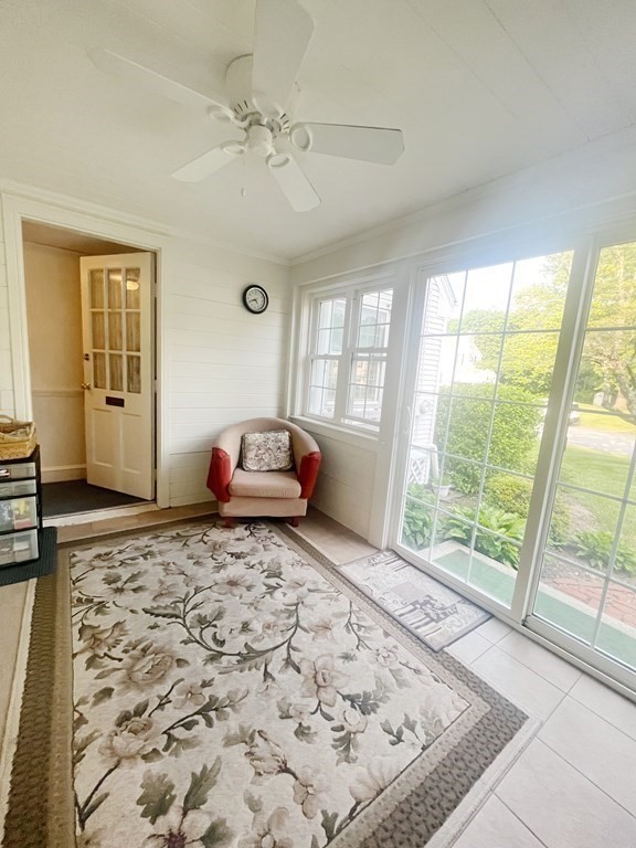 25 Pequot Road Pawtucket, RI 02861 - Photo 4 of 34 Gallery Image 4
