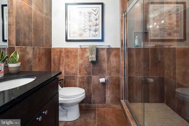 a view of a car park in front of house