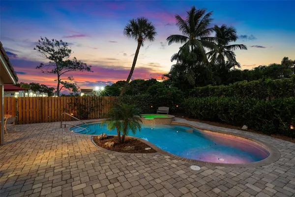 $1,225,000 | 2855 Hampton Circle East, Delray Beach, FL 33445