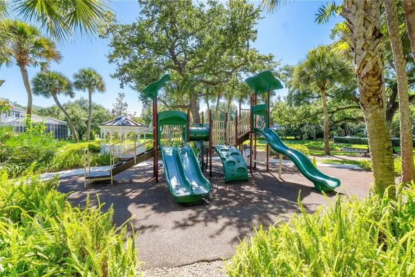 $1,225,000 | 2855 Hampton Circle East, Delray Beach, FL 33445