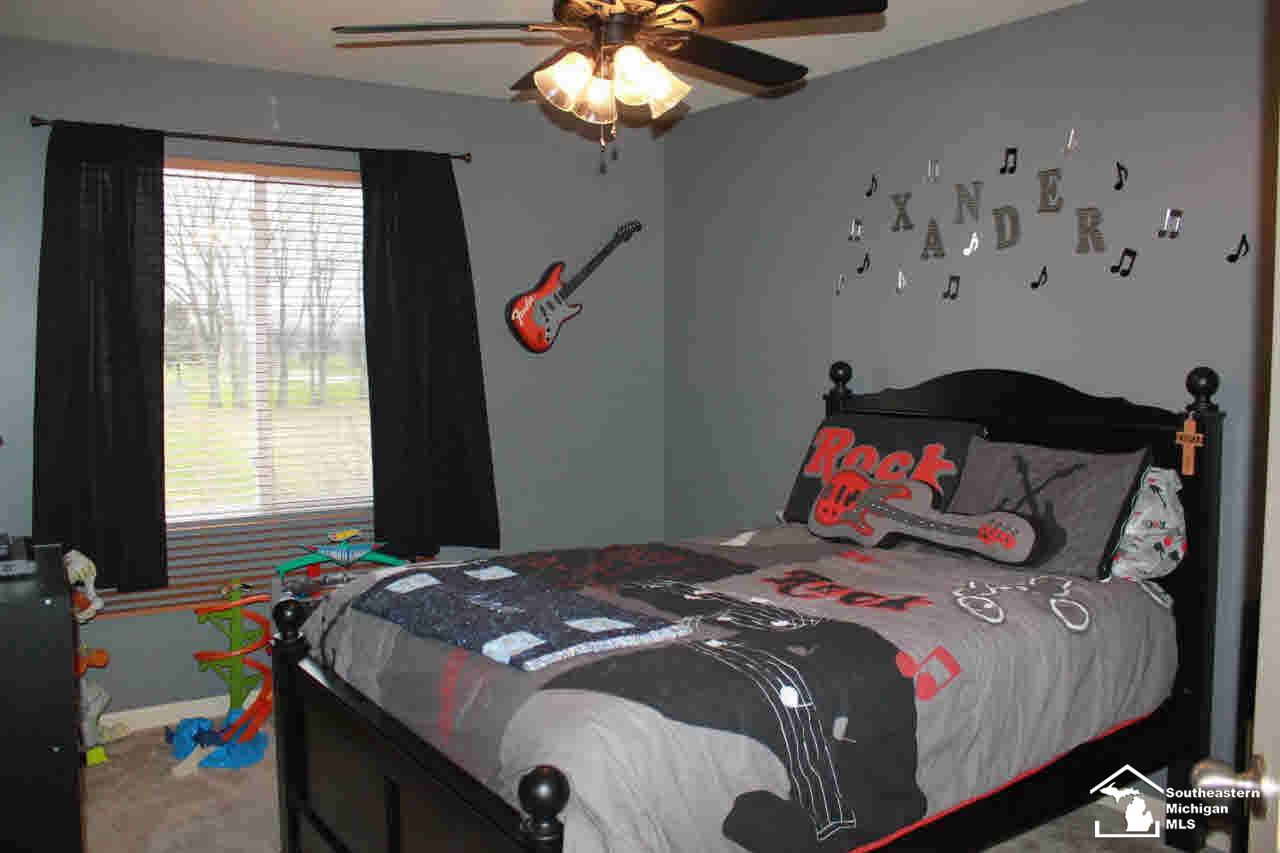 803 Golf Ridge Circle Dundee, MI 48131 - Photo 16 of 25 20456923-15.JPG
