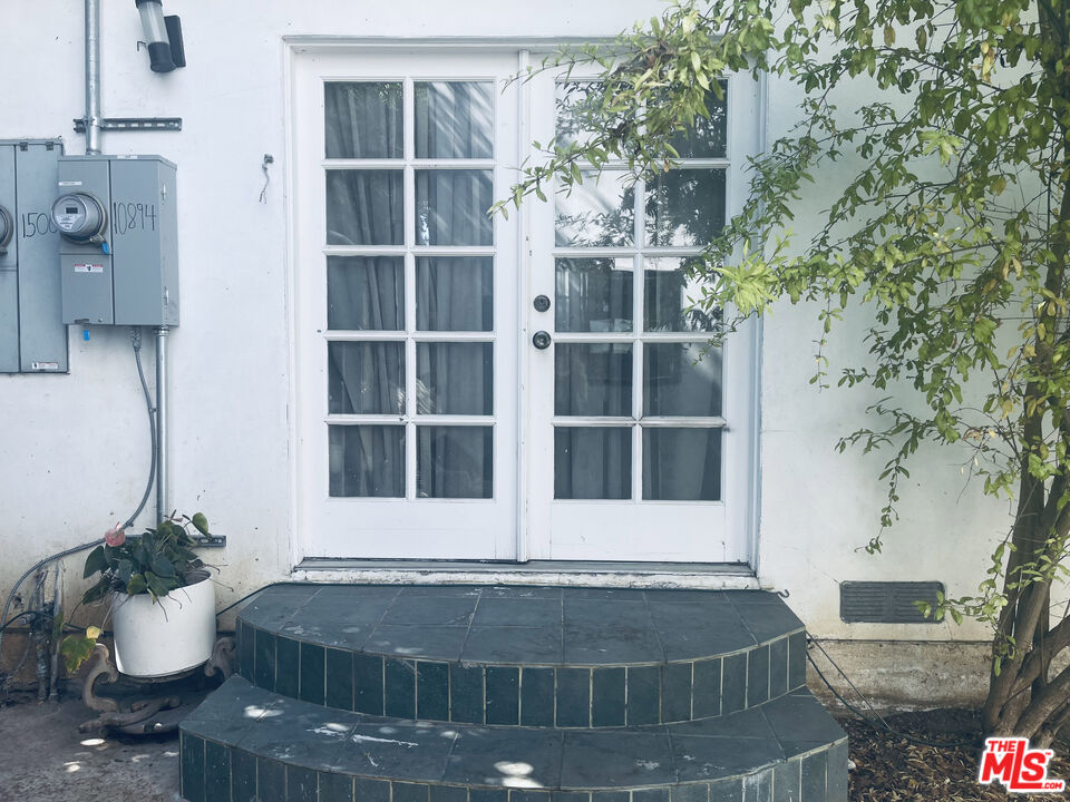 1500 Midvale Avenue Los Angeles, CA 90024 - Photo 10 of 16