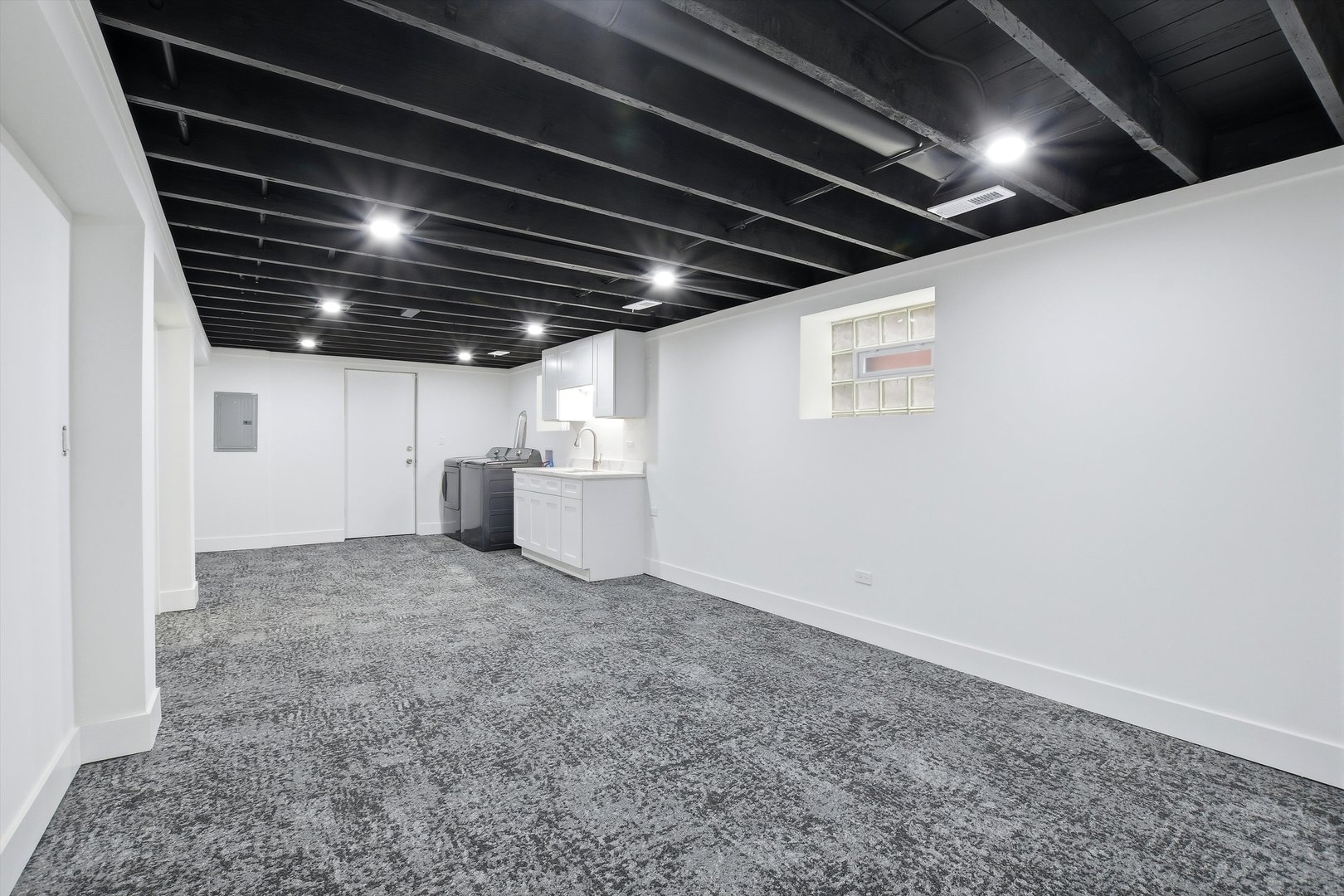 9953 South Prospect Avenue Chicago, IL 60643 - Photo 22 of 35 a view of empty room with wooden ceiling