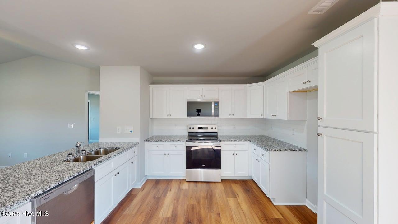 1391 Pinkney Road Pikeville, NC 27863 - Photo 9 of 29 Kitchen