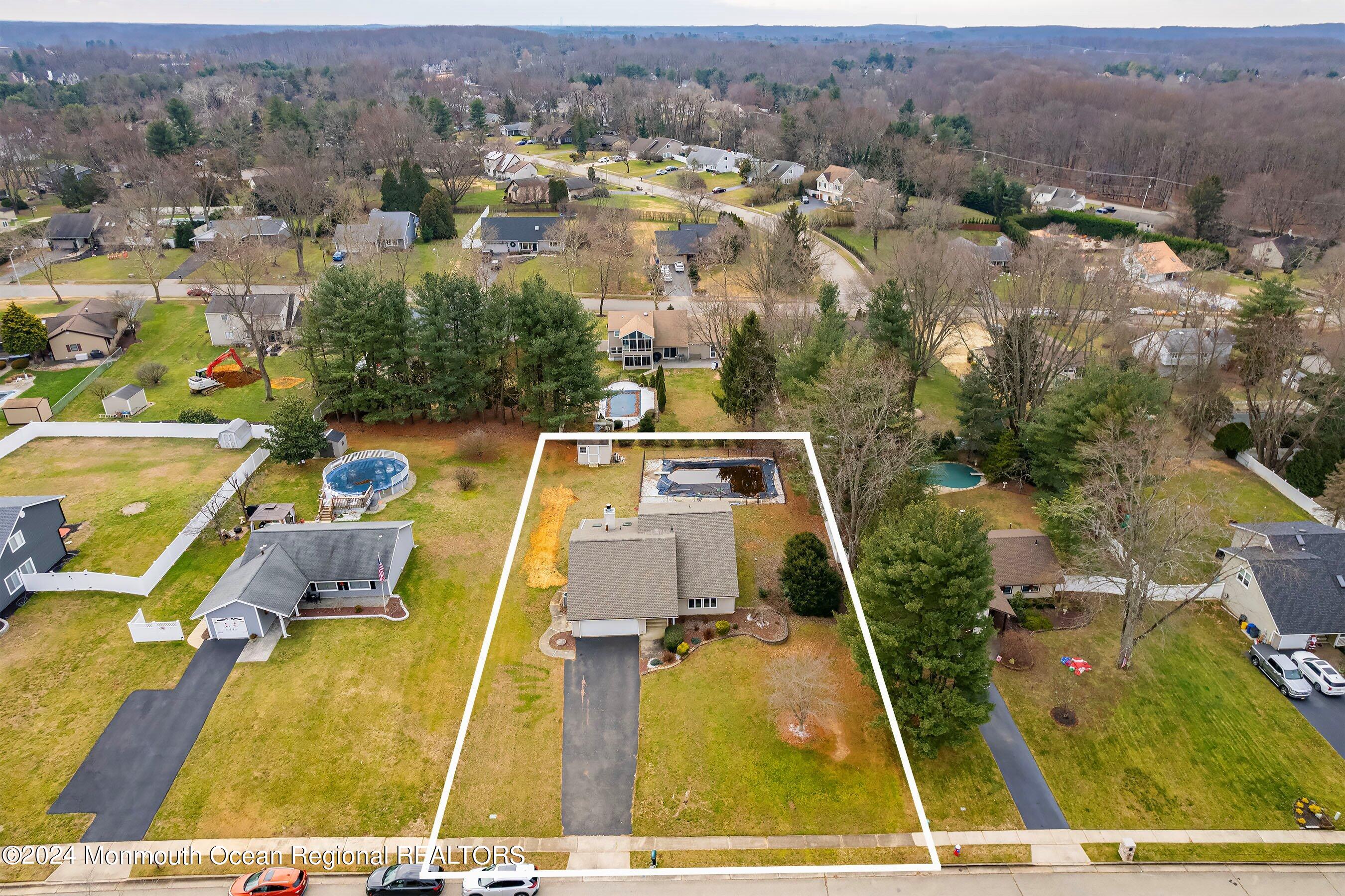 7 Valley Road Manalapan, NJ 07726 - Photo 6 of 35 05-Front 3 with Outline