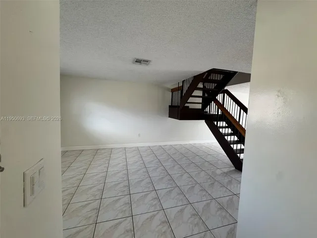 $2,800 | 6255 Southwest 129th Place, Unit 2205, Miami, FL 33183