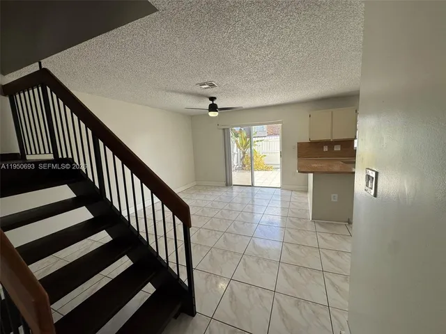 $2,800 | 6255 Southwest 129th Place, Unit 2205, Miami, FL 33183