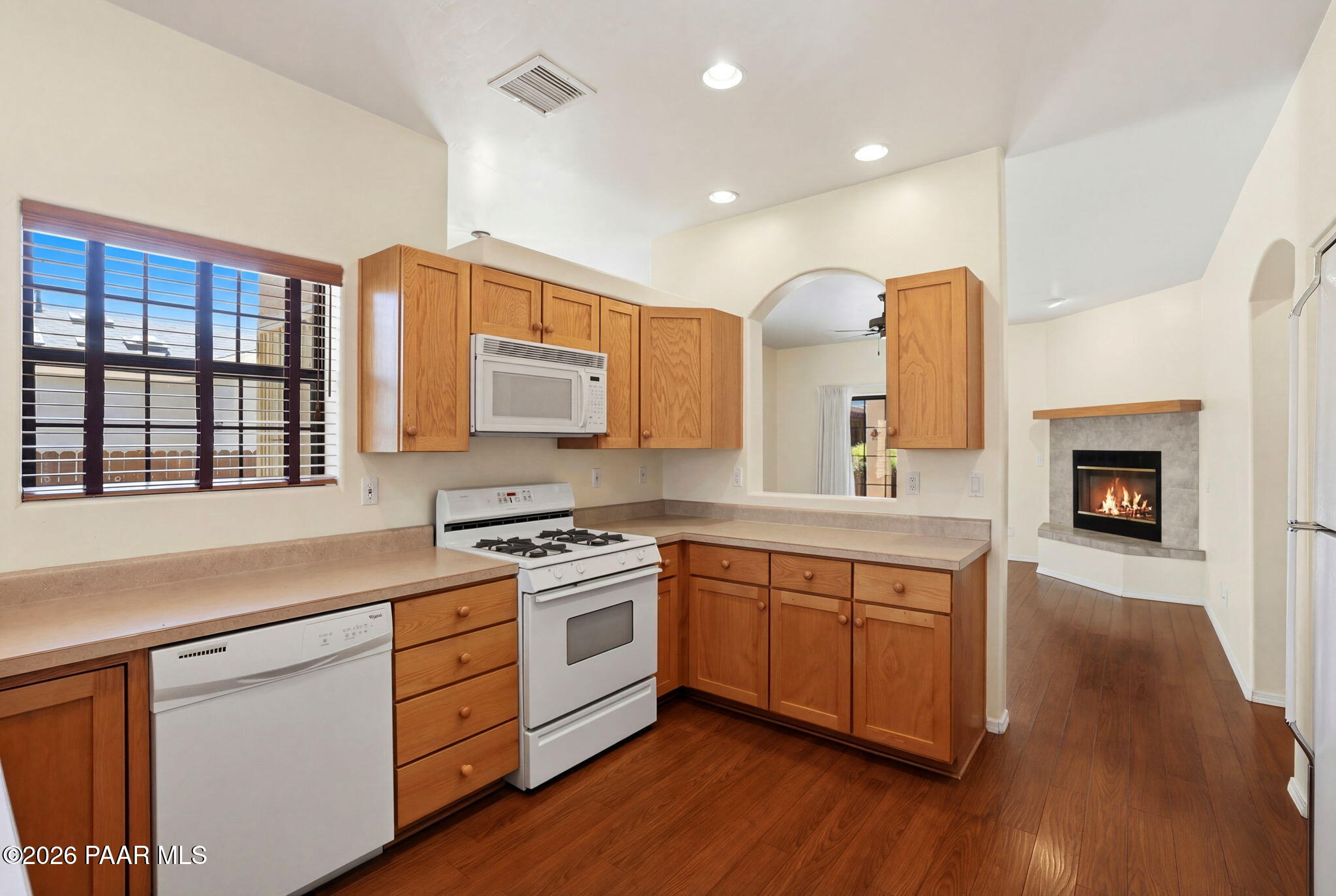 3198 Orchid Way Prescott, AZ 86305 - Photo 10 of 36 10-Kitchen (2)