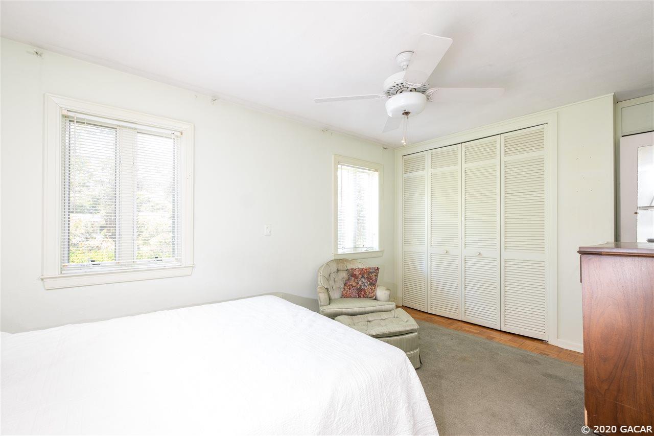1706 Northwest 11th Road Gainesville, FL 32605 - Photo 12 of 28 Gallery Image 12