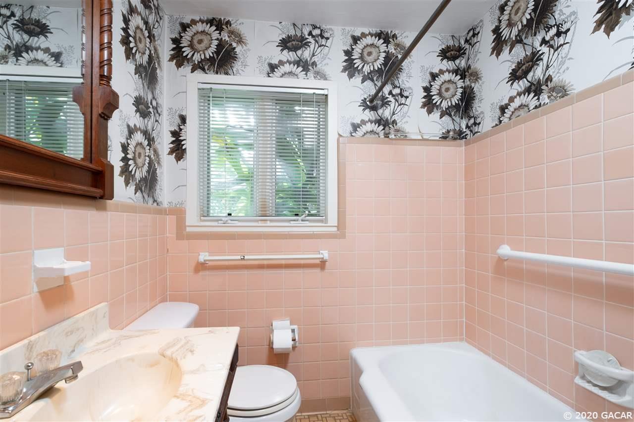 1706 Northwest 11th Road Gainesville, FL 32605 - Photo 14 of 28 Gallery Image 14