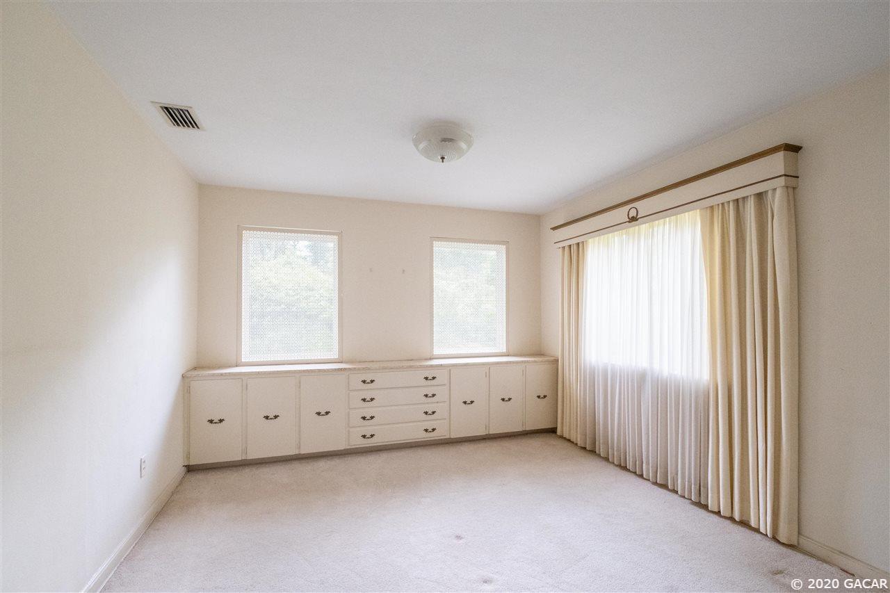 1706 Northwest 11th Road Gainesville, FL 32605 - Photo 6 of 28 Gallery Image 6
