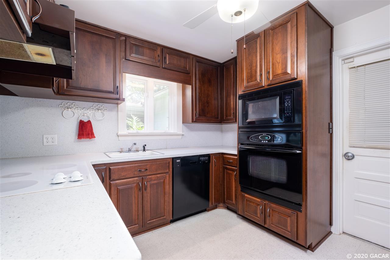 1706 Northwest 11th Road Gainesville, FL 32605 - Photo 9 of 28 Gallery Image 9