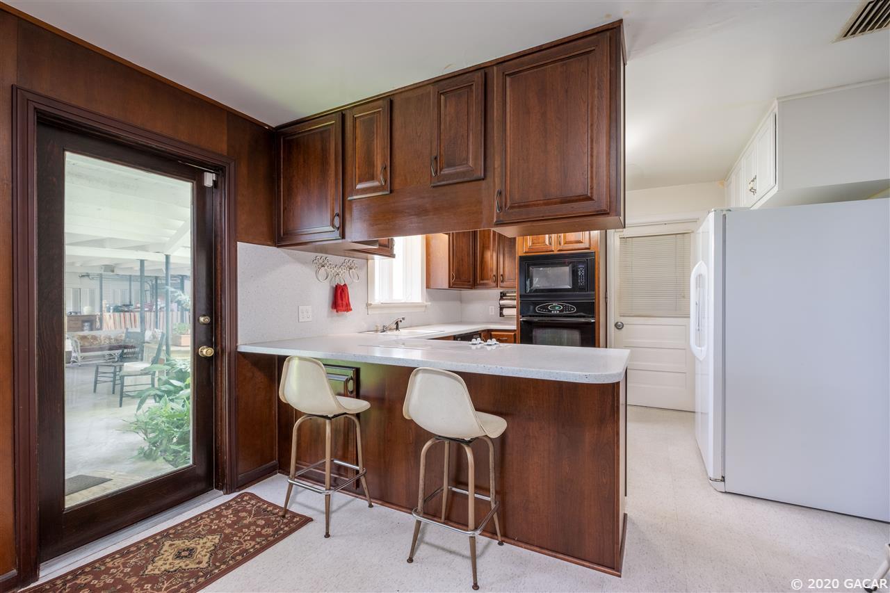 1706 Northwest 11th Road Gainesville, FL 32605 - Photo 10 of 28 Gallery Image 10