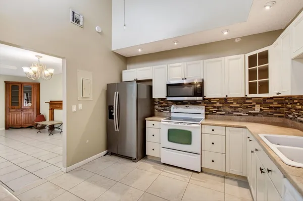 $270,000 | 801 Northwest 30th Avenue, Unit C, Delray Beach, FL 33445
